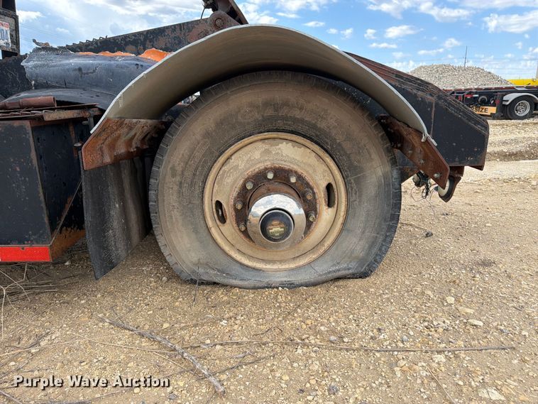 image for item EW4777 Yard truck