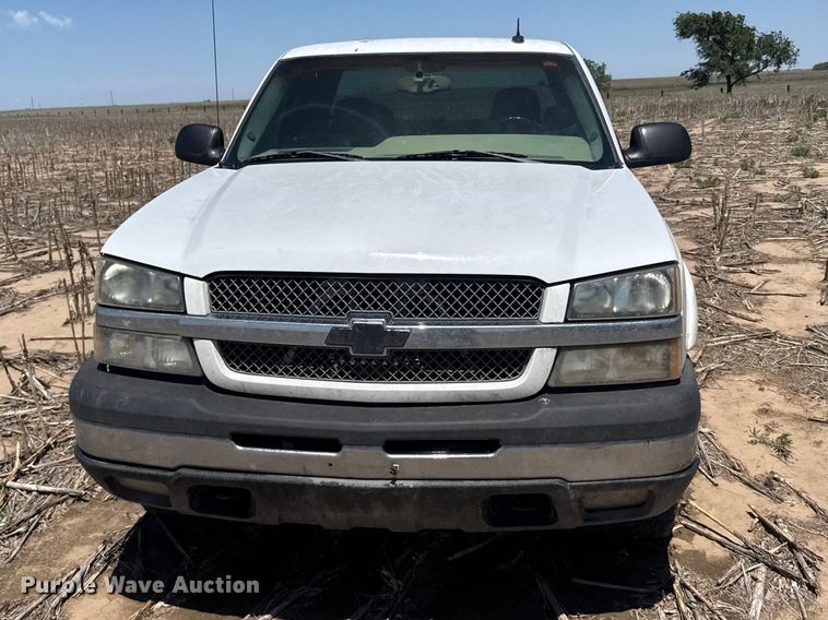 image for item EW4781 2003 Chevrolet Silverado Ext. Cab pickup truck