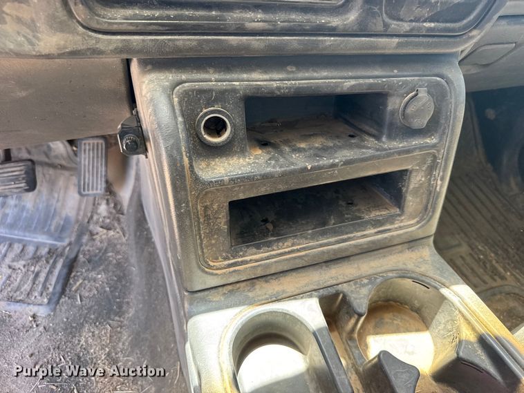 image for item EW4781 2003 Chevrolet Silverado Ext. Cab pickup truck