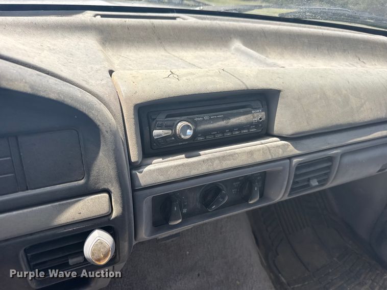 image for item EW4782 1995 Ford F150 Ext. Cab pickup truck