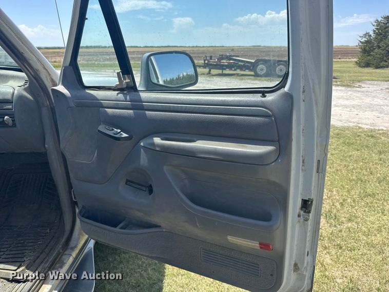 image for item EW4782 1995 Ford F150 Ext. Cab pickup truck