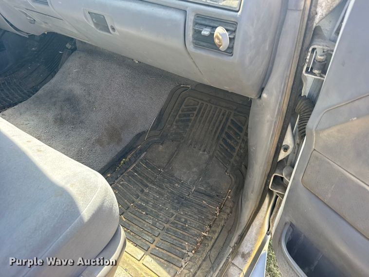image for item EW4782 1995 Ford F150 Ext. Cab pickup truck