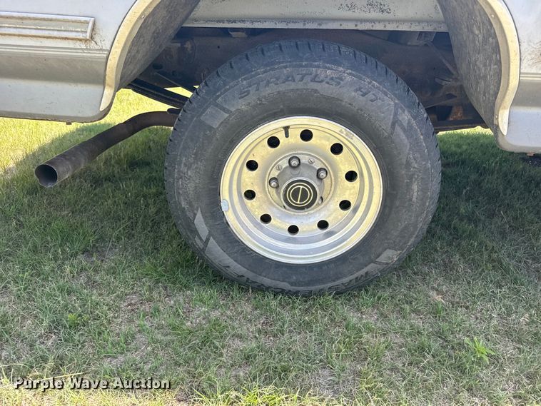 image for item EW4782 1995 Ford F150 Ext. Cab pickup truck