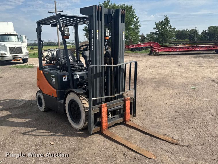 image for item EW4786 Doosan G25-P forklift
