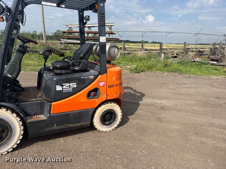 image for item EW4786 Doosan G25-P forklift