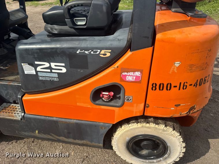 image for item EW4786 Doosan G25-P forklift