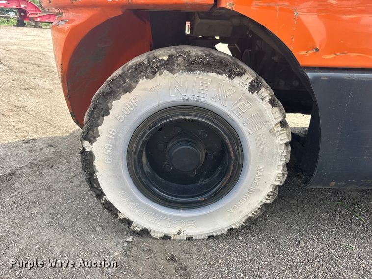 image for item EW4786 Doosan G25-P forklift