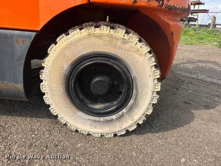 image for item EW4786 Doosan G25-P forklift