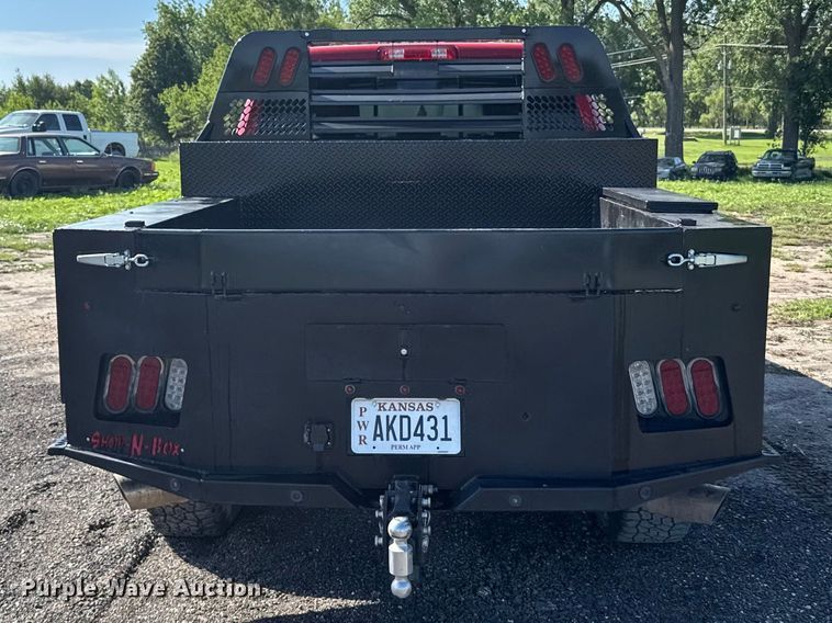 image for item EW4802 2018 RAM 2500 Crew Cab flatbed pickup truck