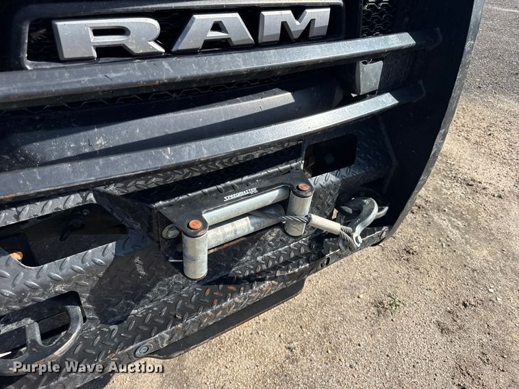 image for item EW4802 2018 RAM 2500 Crew Cab flatbed pickup truck