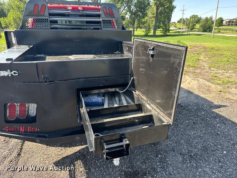 image for item EW4802 2018 RAM 2500 Crew Cab flatbed pickup truck