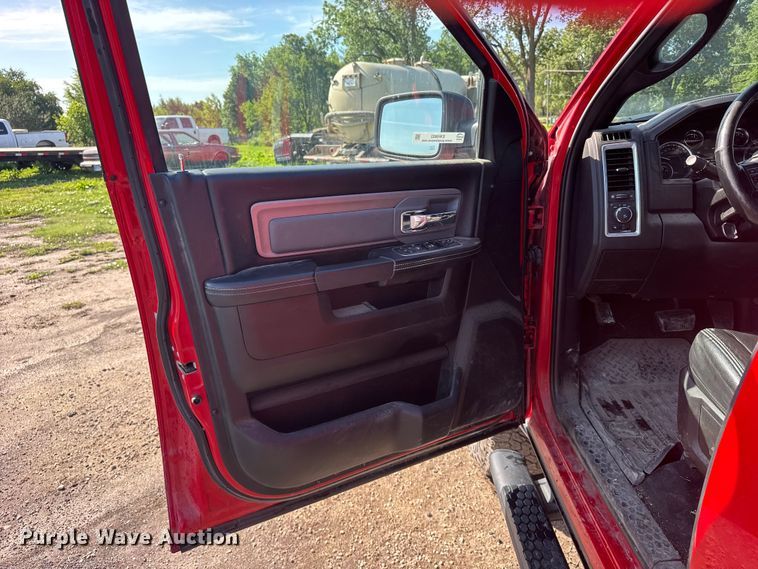 image for item EW4802 2018 RAM 2500 Crew Cab flatbed pickup truck