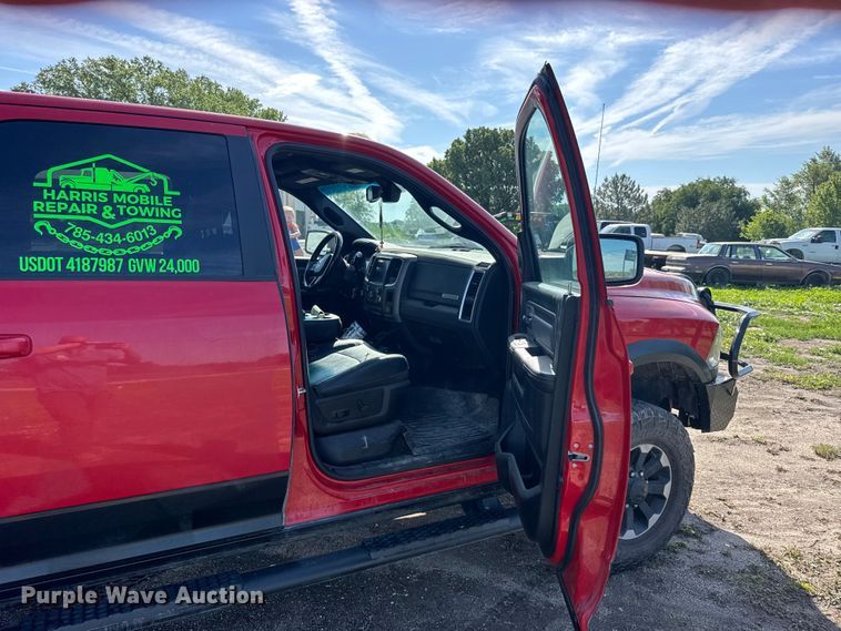 image for item EW4802 2018 RAM 2500 Crew Cab flatbed pickup truck