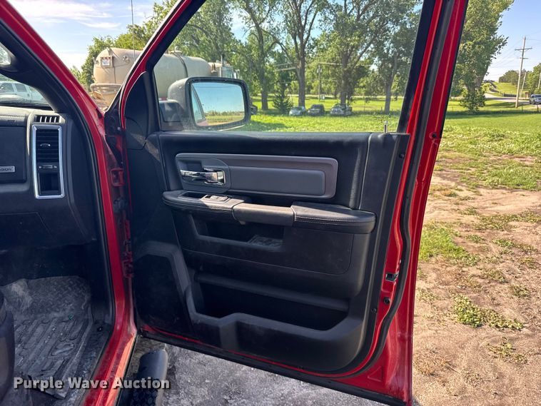 image for item EW4802 2018 RAM 2500 Crew Cab flatbed pickup truck