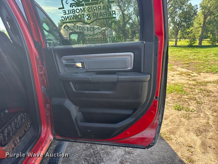 image for item EW4802 2018 RAM 2500 Crew Cab flatbed pickup truck