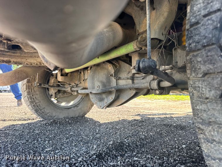 image for item EW4802 2018 RAM 2500 Crew Cab flatbed pickup truck