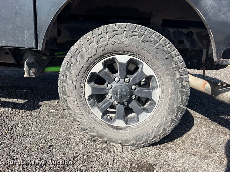image for item EW4802 2018 RAM 2500 Crew Cab flatbed pickup truck
