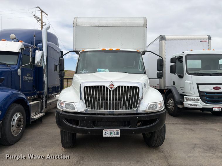 image for item EX0494 2022 International MV607 Crew Cab box truck