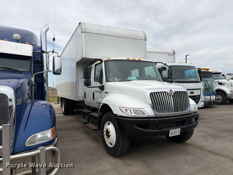 image for item EX0494 2022 International MV607 Crew Cab box truck