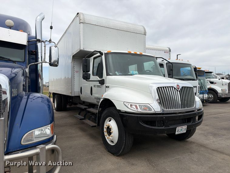 image for item EX0494 2022 International MV607 Crew Cab box truck
