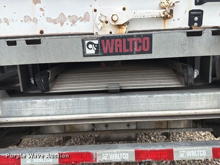 image for item EX0494 2022 International MV607 Crew Cab box truck