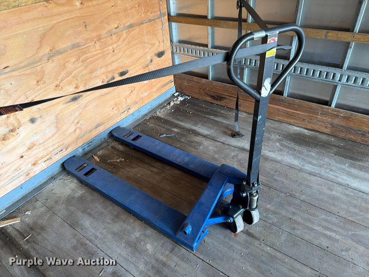image for item EX0494 2022 International MV607 Crew Cab box truck