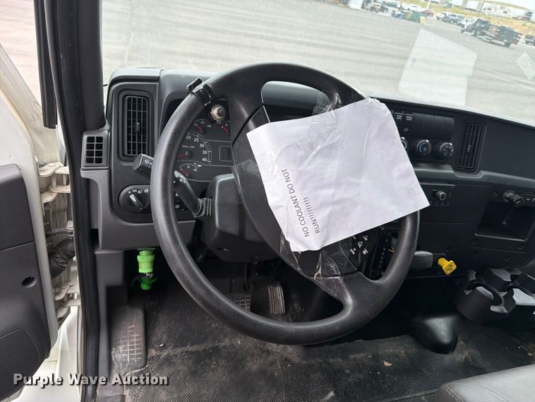 image for item EX0494 2022 International MV607 Crew Cab box truck
