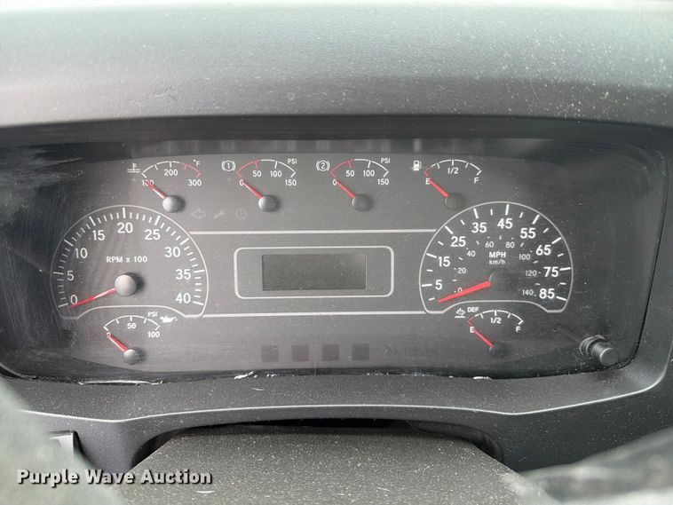 image for item EX0494 2022 International MV607 Crew Cab box truck