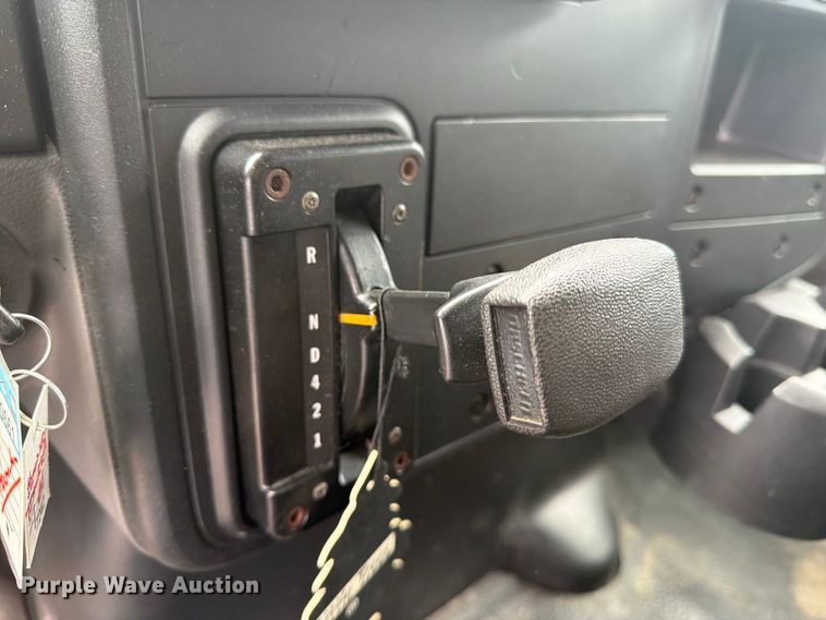 image for item EX0494 2022 International MV607 Crew Cab box truck