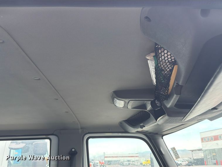 image for item EX0494 2022 International MV607 Crew Cab box truck