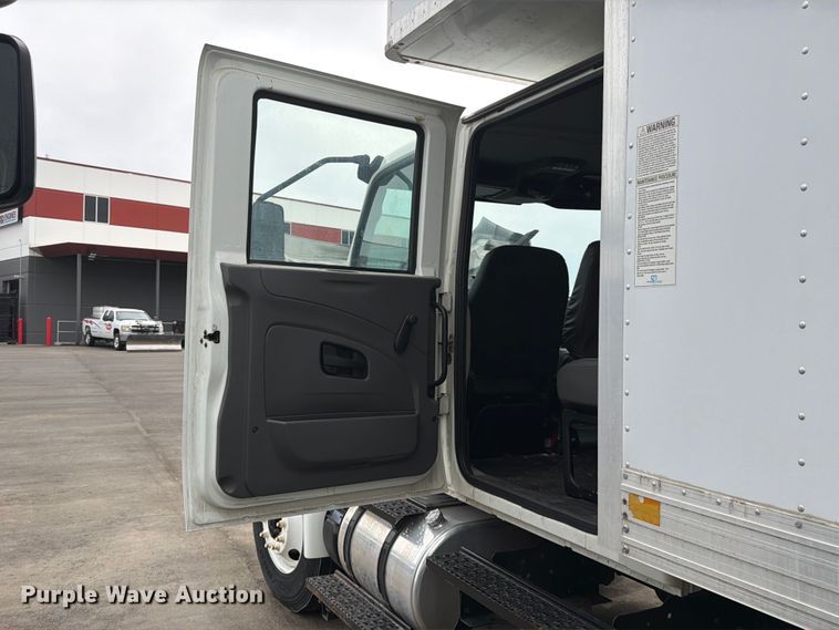 image for item EX0494 2022 International MV607 Crew Cab box truck