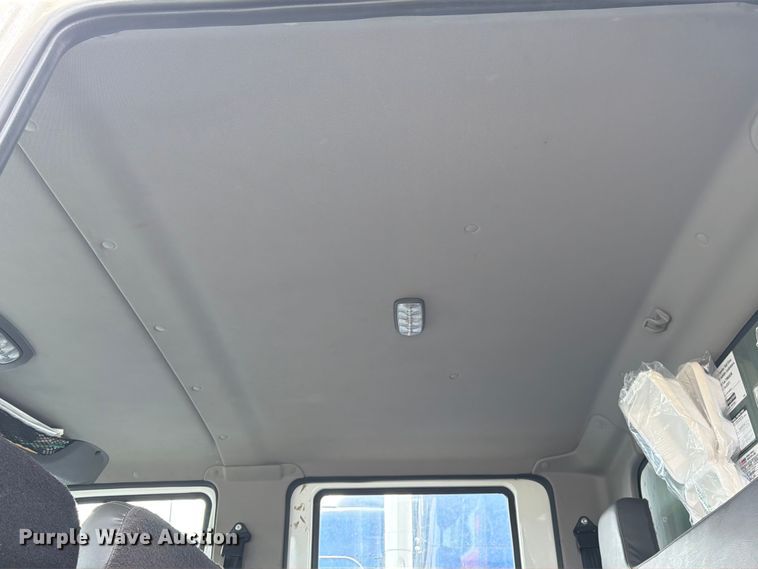 image for item EX0494 2022 International MV607 Crew Cab box truck