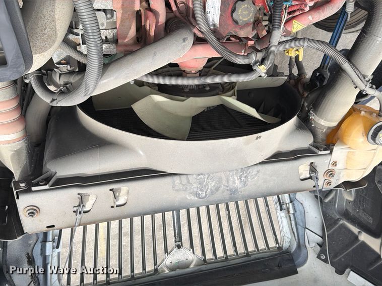 image for item EX0494 2022 International MV607 Crew Cab box truck