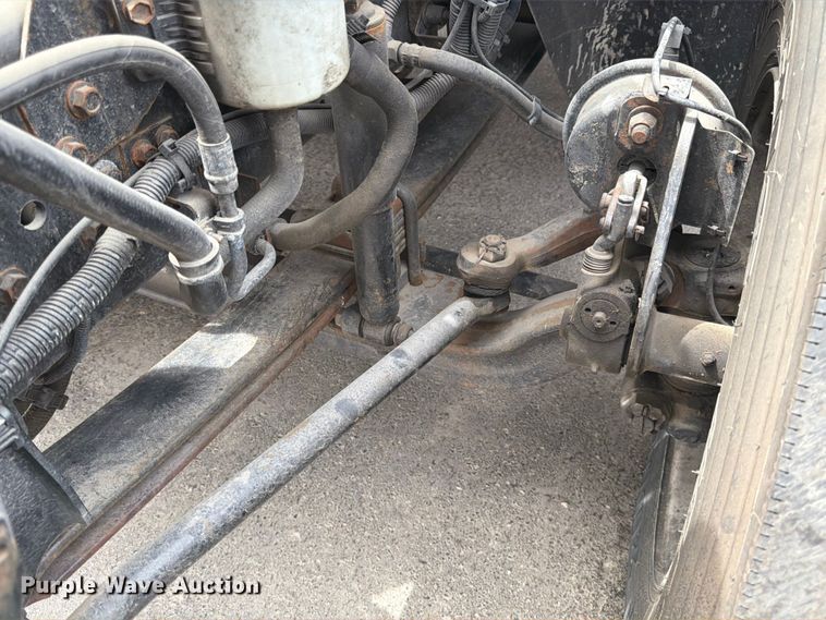 image for item EX0494 2022 International MV607 Crew Cab box truck