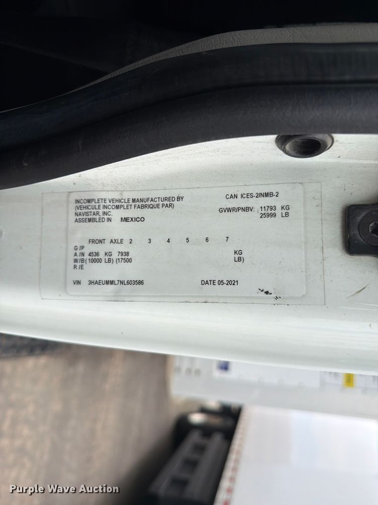 image for item EX0494 2022 International MV607 Crew Cab box truck