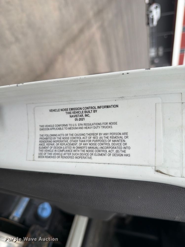 image for item EX0494 2022 International MV607 Crew Cab box truck