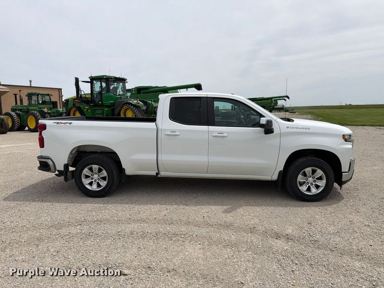 image for item EX4492 2020 Chevrolet Silverado 1500 Ext. Cab pickup truck