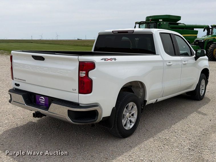 image for item EX4492 2020 Chevrolet Silverado 1500 Ext. Cab pickup truck