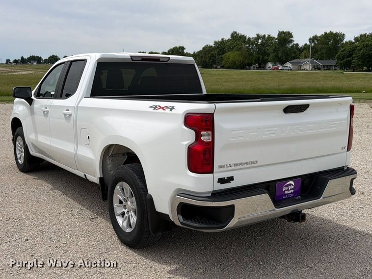 image for item EX4492 2020 Chevrolet Silverado 1500 Ext. Cab pickup truck