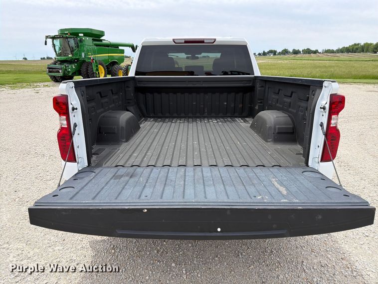 image for item EX4492 2020 Chevrolet Silverado 1500 Ext. Cab pickup truck