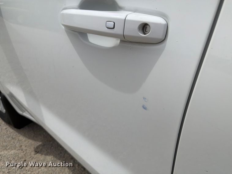 image for item EX4492 2020 Chevrolet Silverado 1500 Ext. Cab pickup truck