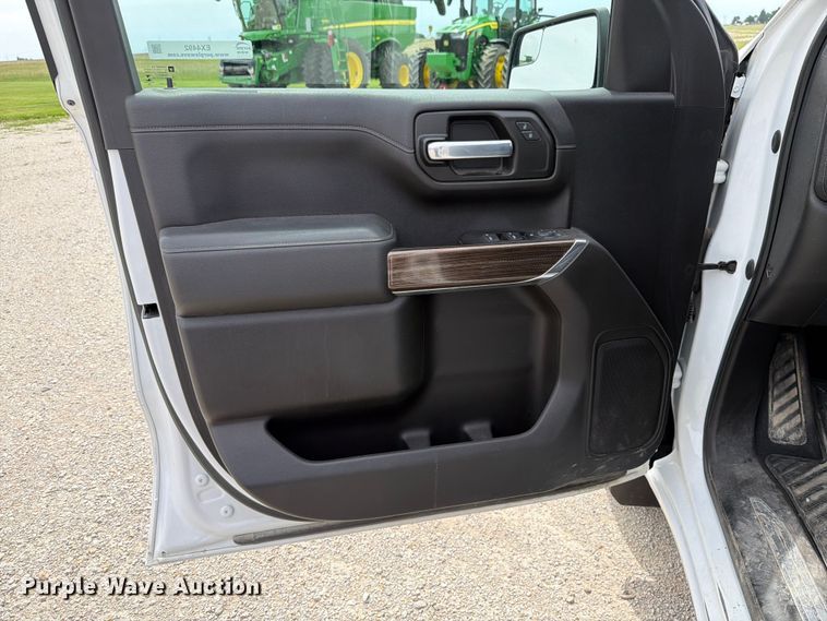 image for item EX4492 2020 Chevrolet Silverado 1500 Ext. Cab pickup truck