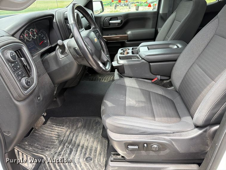 image for item EX4492 2020 Chevrolet Silverado 1500 Ext. Cab pickup truck