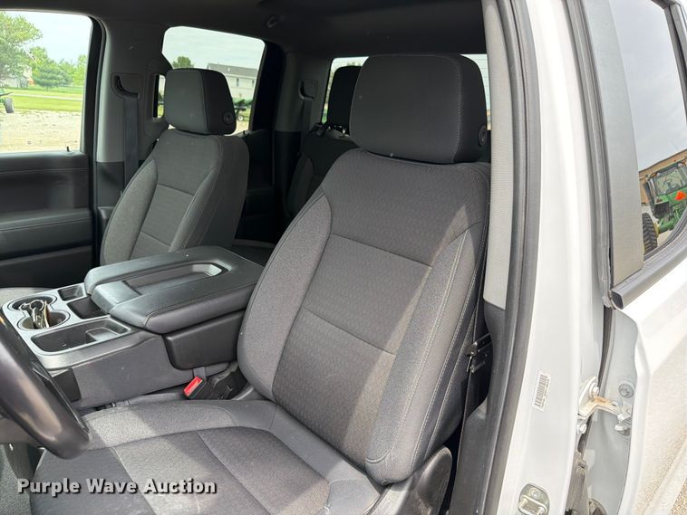 image for item EX4492 2020 Chevrolet Silverado 1500 Ext. Cab pickup truck
