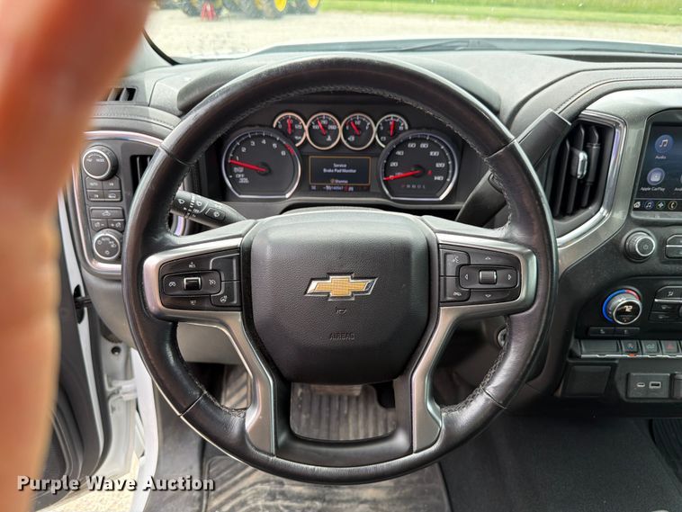 image for item EX4492 2020 Chevrolet Silverado 1500 Ext. Cab pickup truck