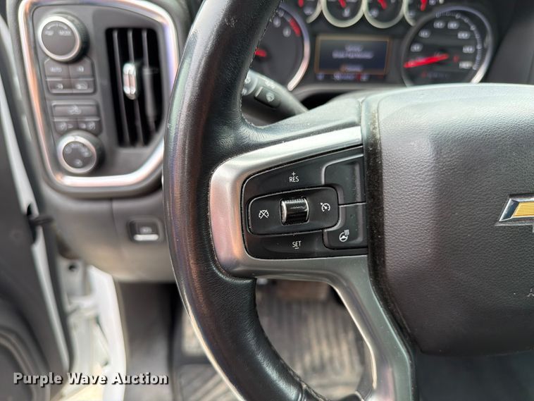 image for item EX4492 2020 Chevrolet Silverado 1500 Ext. Cab pickup truck