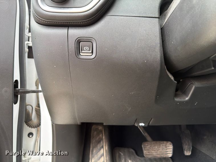 image for item EX4492 2020 Chevrolet Silverado 1500 Ext. Cab pickup truck