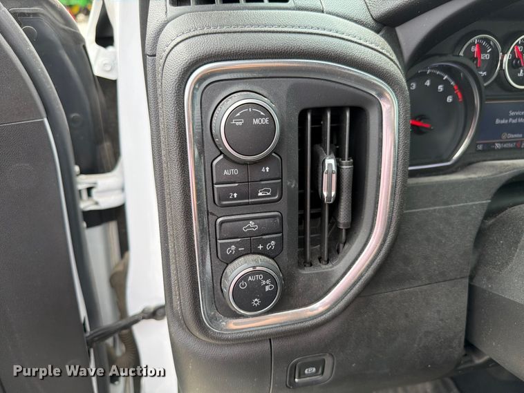 image for item EX4492 2020 Chevrolet Silverado 1500 Ext. Cab pickup truck