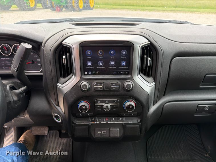 image for item EX4492 2020 Chevrolet Silverado 1500 Ext. Cab pickup truck