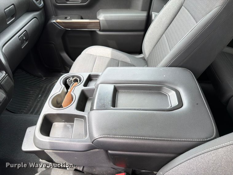image for item EX4492 2020 Chevrolet Silverado 1500 Ext. Cab pickup truck